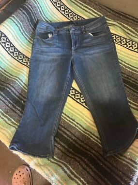 Women’s 1822 Dark Blue Capri Jeans size 12